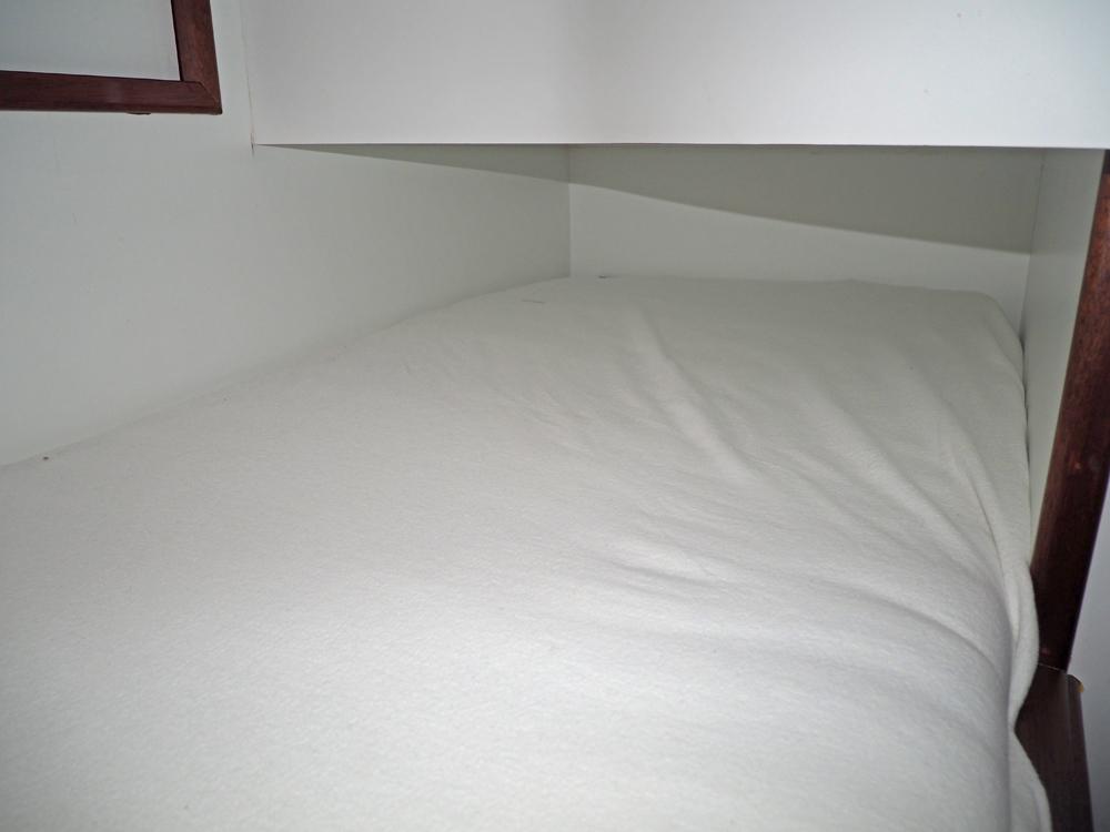 Aft cabin, Accommodation